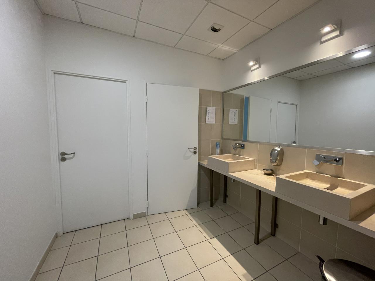 Bureau Aix-en-Provence 72m² Location bureau Aix-en-Provence Bouches-du-Rhône OLBUR2309247 9